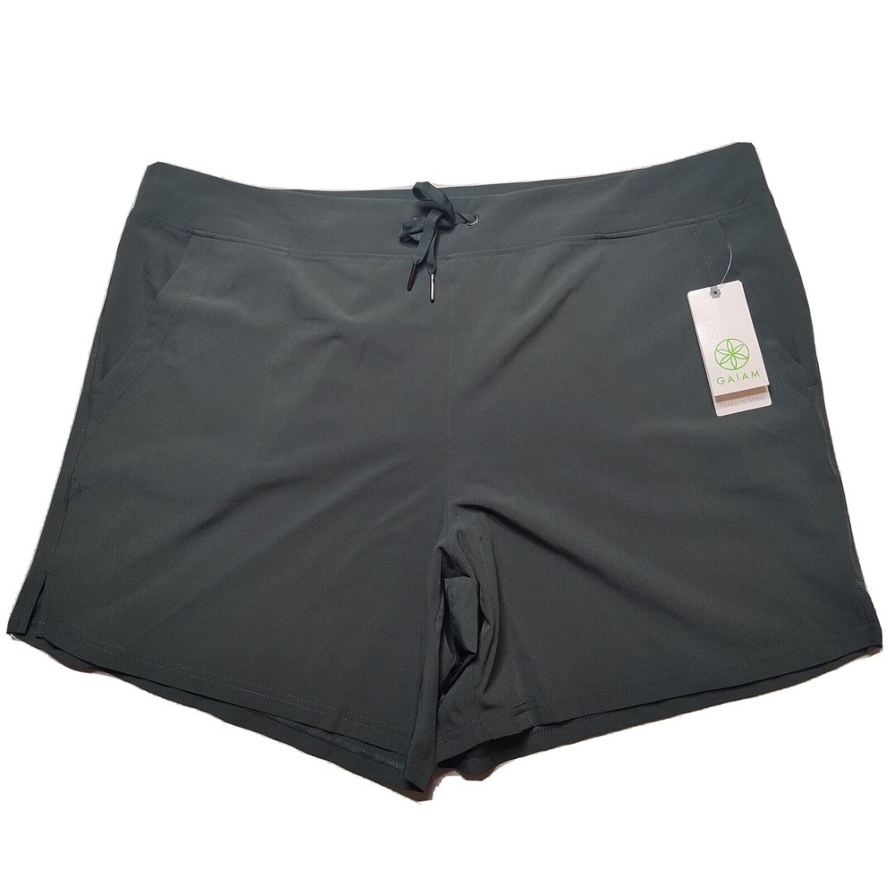 GAIAM Women 2XL Studio to Street Urban Chic Split Hem Green Yoga Shorts NEW‎